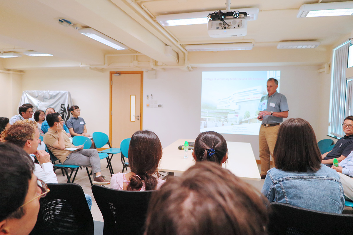 Prof. Michael Reichel, Dean of College of Veterinary Medicine and Life Sciences, gave an introduction about our new College.
