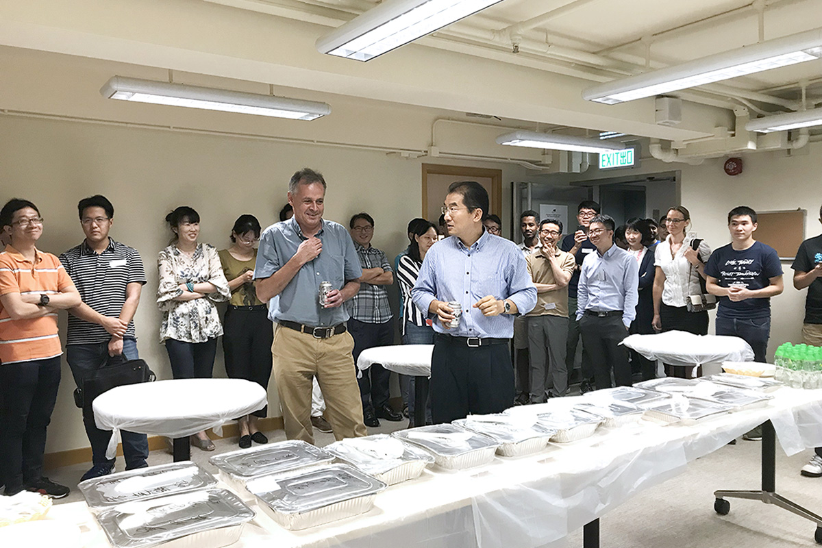 Prof. Michael Yang, Head of BMS, and Prof. Reichel welcomed the new students.