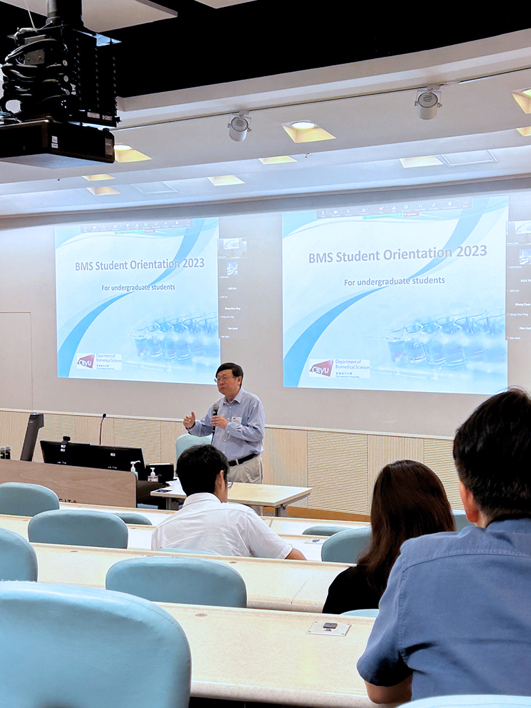 Opening remarks by Professor HUANG Yu, Head of Department.