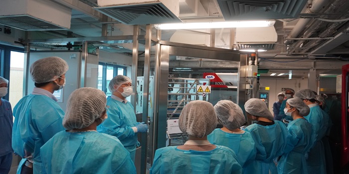 Demonstration how automatic robotic system helps LARU routine duty