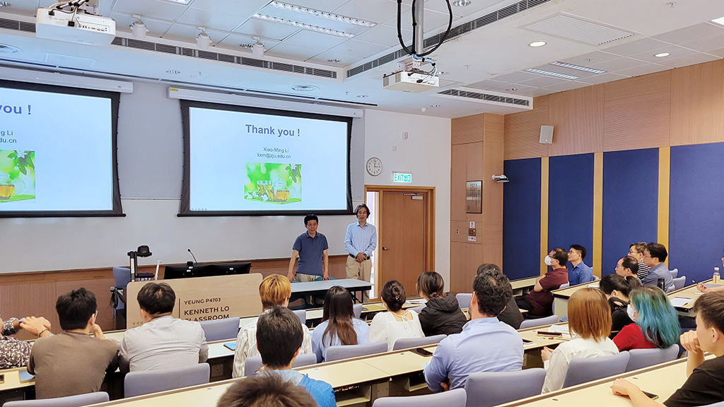 Professor Li gave his seminar on “Fear, Anxiety and Depression”.