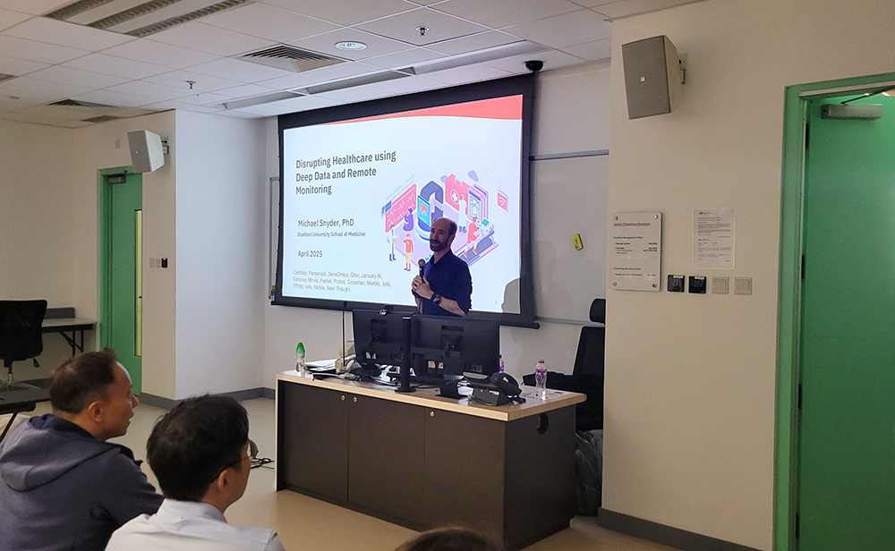 Prof. Michael Snyder gave his seminar on “Disrupting Healthcare Using Deep Data and Remote Monitoring”.