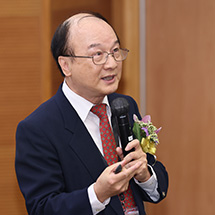 Thomas Y. Hou