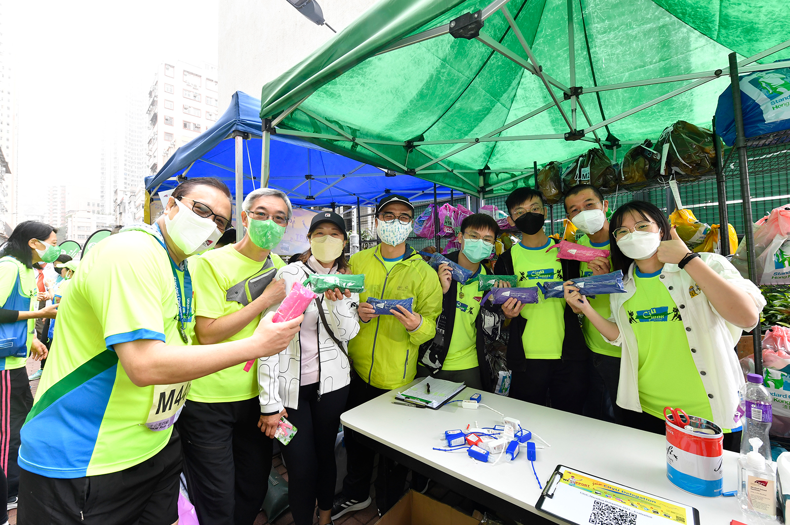 President Kuo leads CityU marathon team for 13th consecutive race