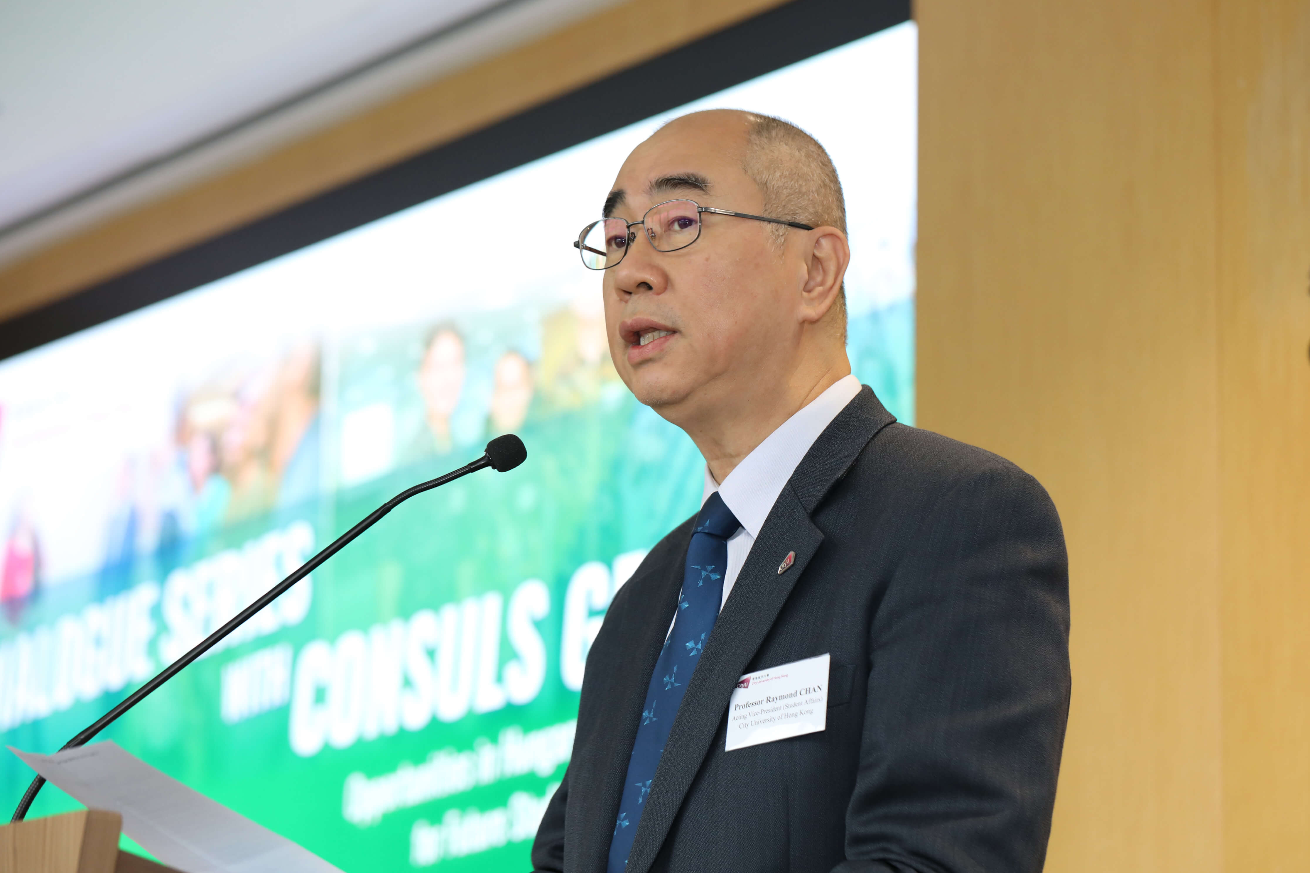 Dr. Pal KERTESZ delivered his sharing on the topic of “Opportunities in Hungary for Future Studies and Career Development”.