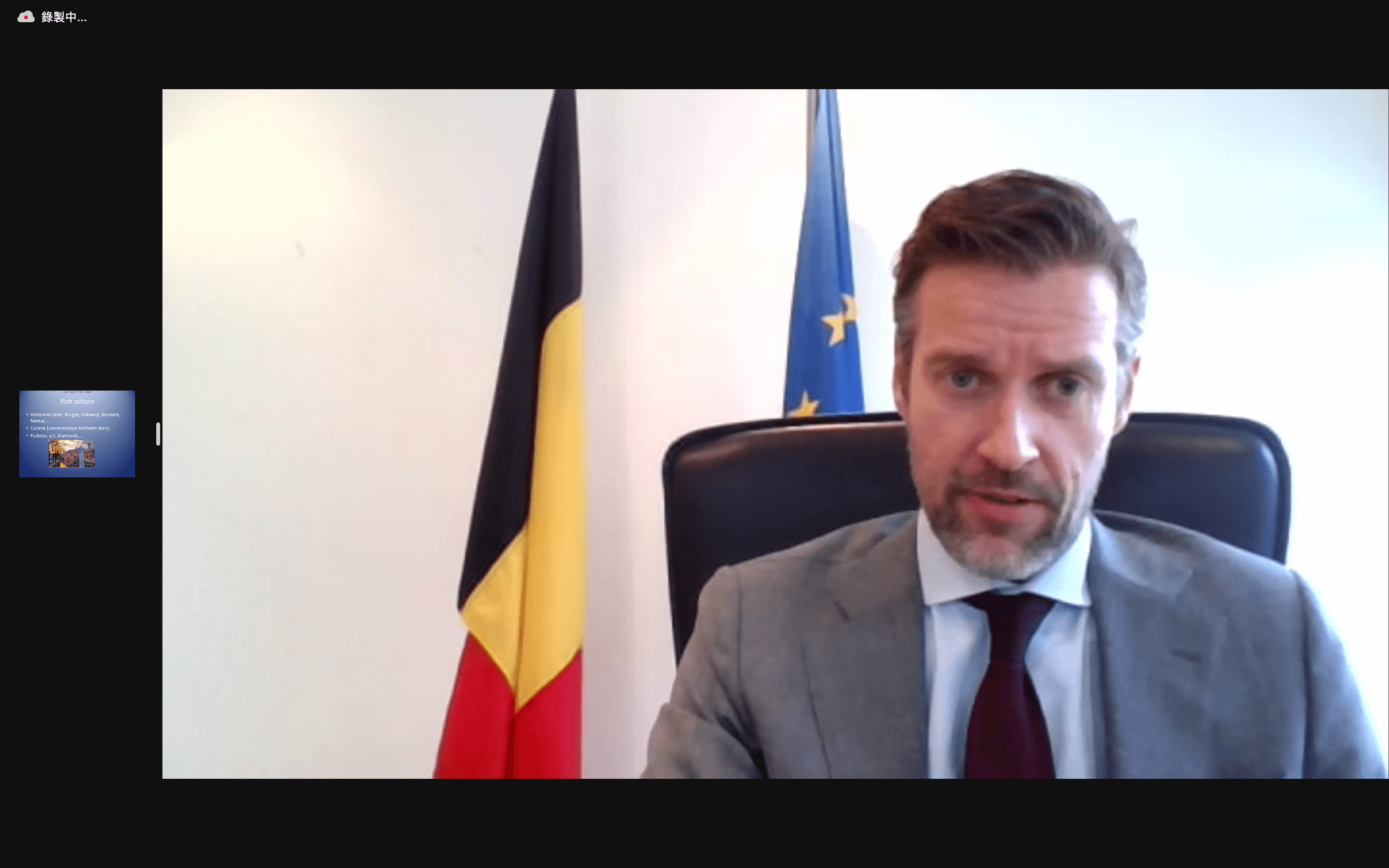 Consul-General Peter ROBBERECHT was delighted to share with the audience numerous opportunities for future studies and career development that Belgium can offer.