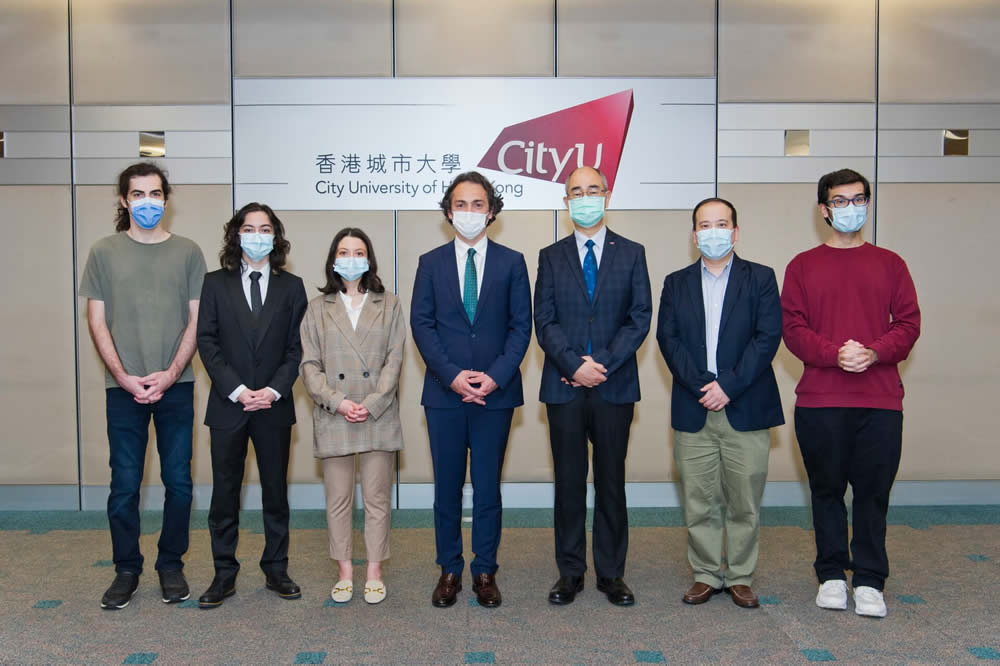 Consul-General Mr. Peyami KALYONCU was delighted to share with the audience numerous opportunities for future studies and career development that Turkey can offer.