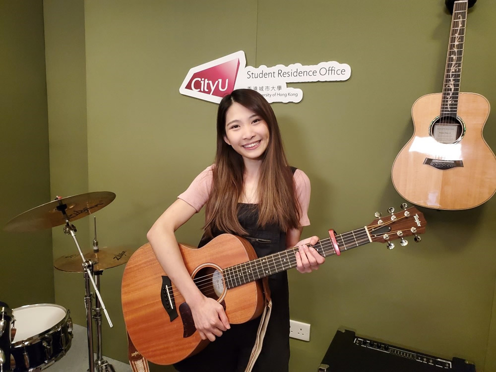 Residence Master of Jockey Club Harmony Hall (Hall 7), Dr. Eddie Ma delivered his welcome message and introduced his Residence Tutor team to the new residents.