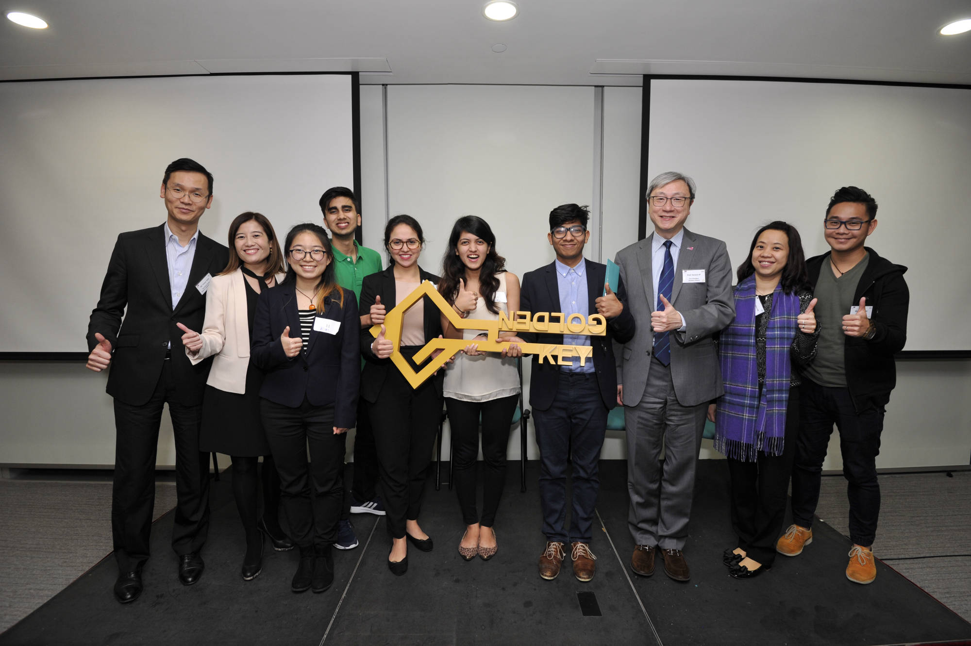  Workplace Challenge: Case Competition