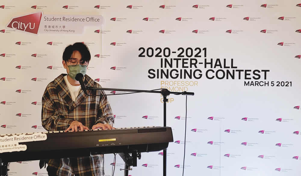 Mr. Terence LAM, renowned local singer-songwriter, was invited to perform two of his pop hits to residents via YouTube LIVE.