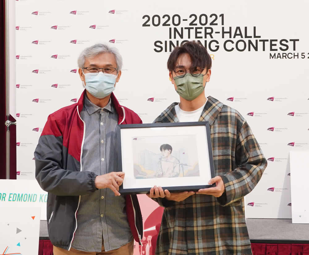 Mr. Terence LAM, renowned local singer-songwriter, was invited to perform two of his pop hits to residents via YouTube LIVE.