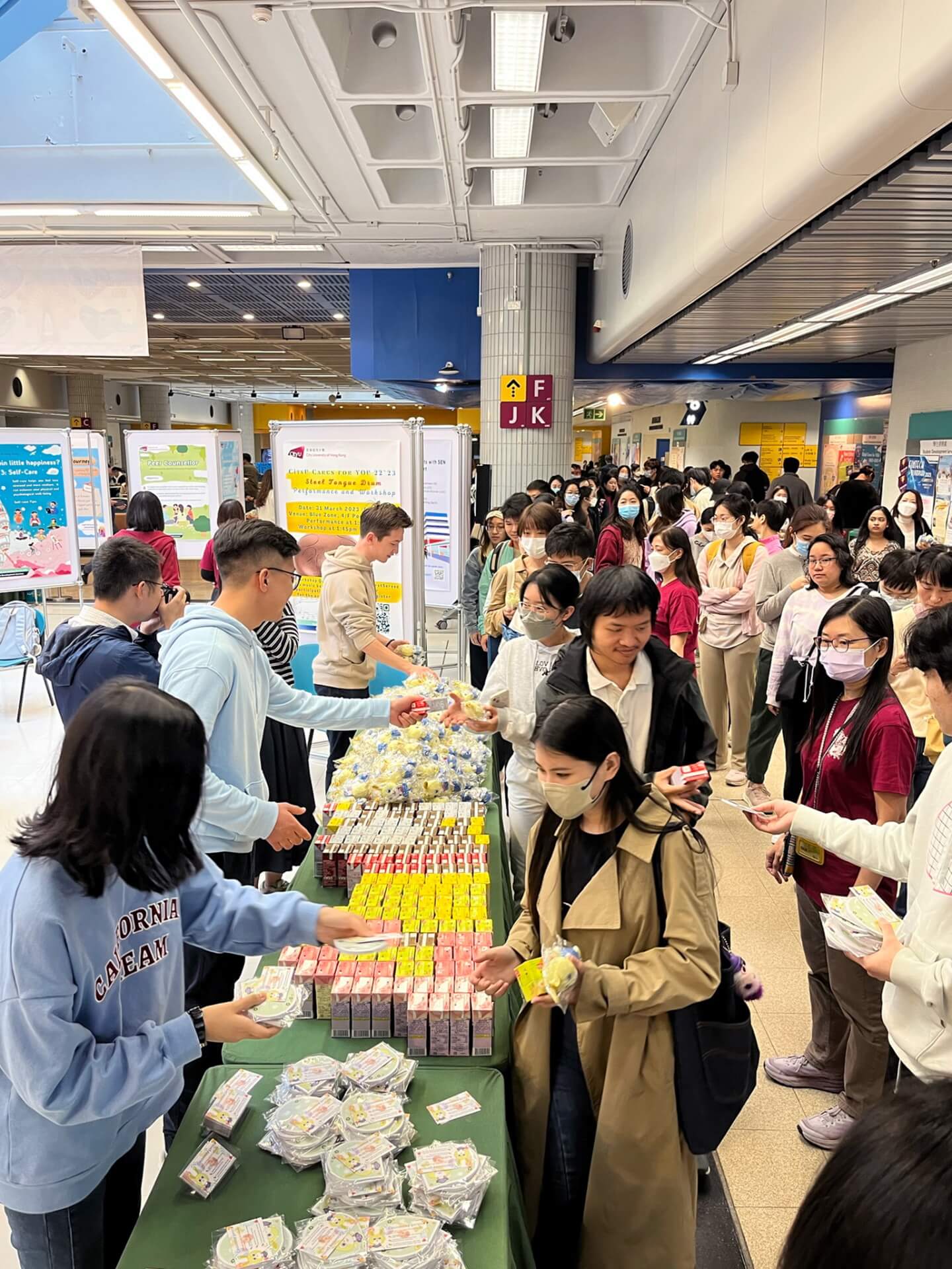 “<i>CityU Cares for YOU</i>” for Semester B 2022-2023 was held from 28 to 31 March 2023.